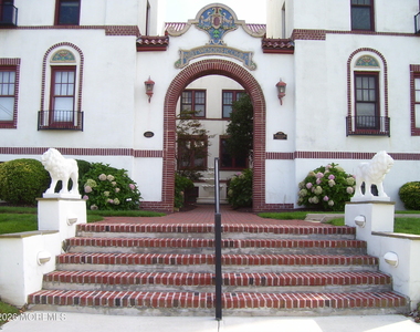 218 2nd Avenue - Photo Thumbnail 2