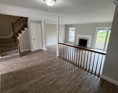 155 Tanglewood Place - Photo Thumbnail 6