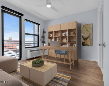 1150 Kingsley Street - Photo Thumbnail 2
