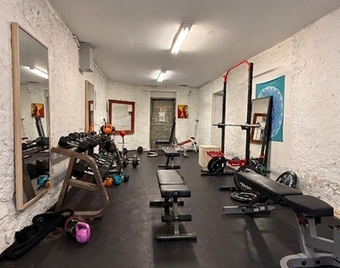 305 West 150th Street - Photo Thumbnail 5