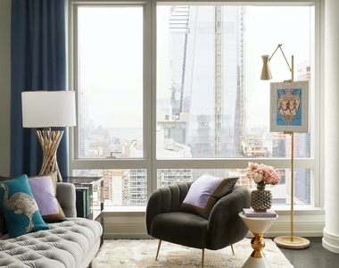Tenth Avenue - Photo Thumbnail 5