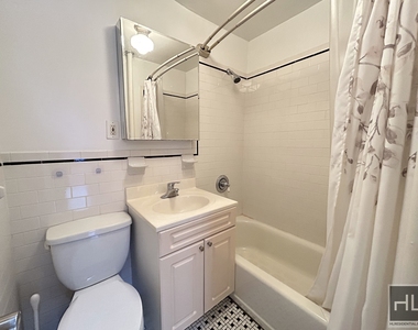 West 55 Street - Photo Thumbnail 1