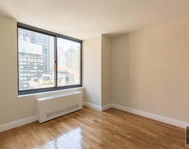 West 48 Street - Photo Thumbnail 1