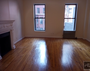 West 55 Street - Photo Thumbnail 3