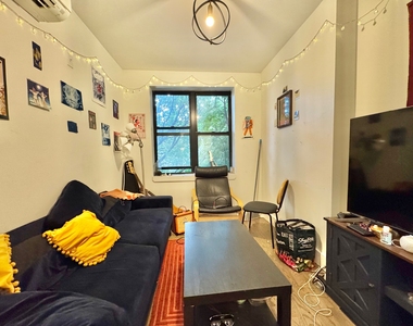 824 St Johns Place - Photo Thumbnail 5
