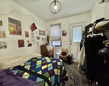 824 St Johns Place - Photo Thumbnail 4