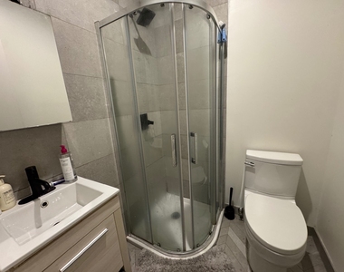 824 St Johns Place - Photo Thumbnail 3