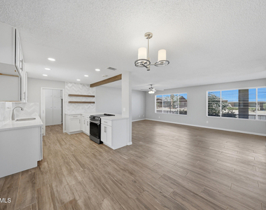 9603 W Purdue Avenue - Photo Thumbnail 8