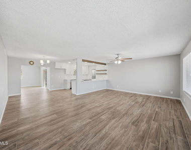 9603 W Purdue Avenue - Photo Thumbnail 3
