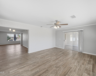 9603 W Purdue Avenue - Photo Thumbnail 12