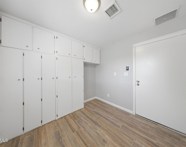 9603 W Purdue Avenue - Photo Thumbnail 26