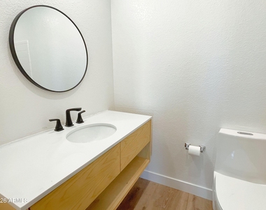 6816 E Kings Avenue - Photo Thumbnail 17