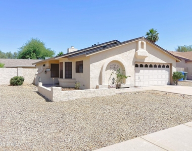 6816 E Kings Avenue - Photo Thumbnail 1