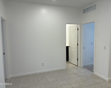 19913 W Palo Verde Drive - Photo Thumbnail 4