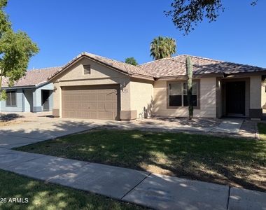 434 W Fabens Lane - Photo Thumbnail 1