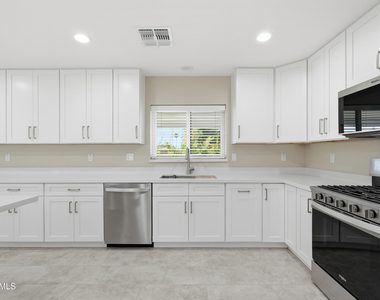 2329 E Enrose Street - Photo Thumbnail 8