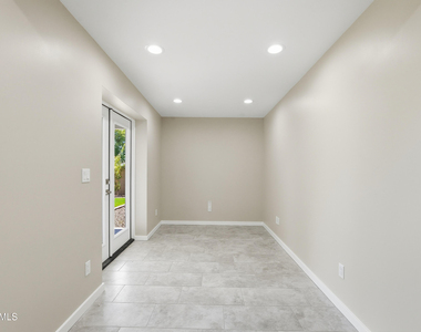 2329 E Enrose Street - Photo Thumbnail 30