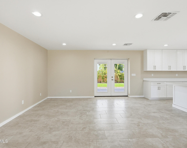 2329 E Enrose Street - Photo Thumbnail 14