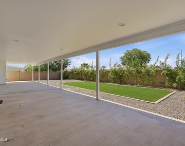 2329 E Enrose Street - Photo Thumbnail 34