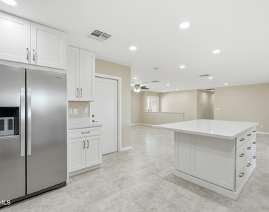 2329 E Enrose Street - Photo Thumbnail 7