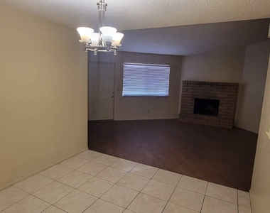 2234 W Marco Polo Road - Photo Thumbnail 4