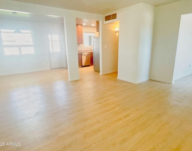 2340 E Turney Avenue - Photo Thumbnail 2