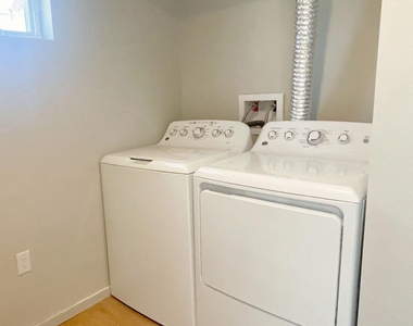 2340 E Turney Avenue - Photo Thumbnail 15