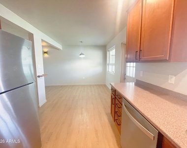 2340 E Turney Avenue - Photo Thumbnail 5