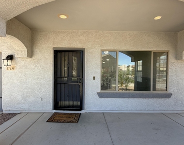17738 N Carmen Avenue - Photo Thumbnail 3