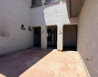 17738 N Carmen Avenue - Photo Thumbnail 25