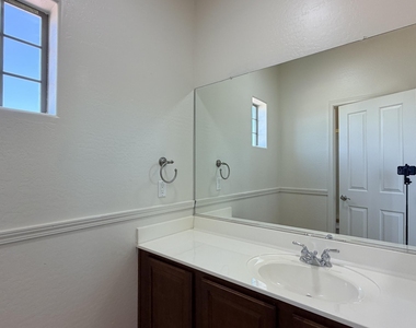 17738 N Carmen Avenue - Photo Thumbnail 20