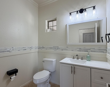 17738 N Carmen Avenue - Photo Thumbnail 7