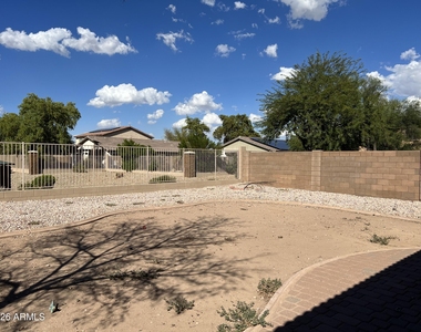 25822 W Satellite Lane - Photo Thumbnail 16