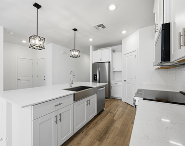 7340 E Tintype Road - Photo Thumbnail 6