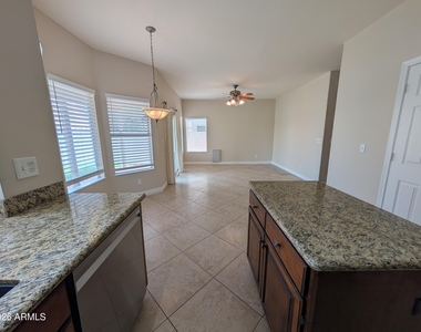 15219 S 47th Street - Photo Thumbnail 9