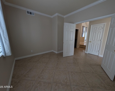 15219 S 47th Street - Photo Thumbnail 14