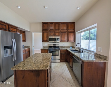 15219 S 47th Street - Photo Thumbnail 7