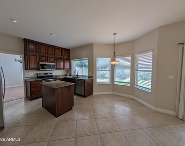 15219 S 47th Street - Photo Thumbnail 11