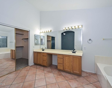 26435 N 42nd Place - Photo Thumbnail 63