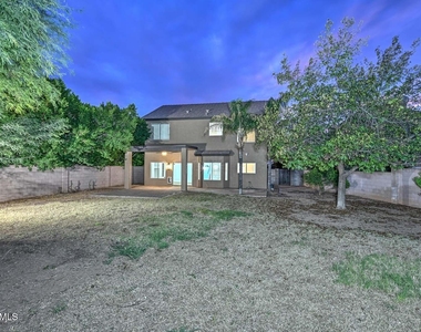 26435 N 42nd Place - Photo Thumbnail 30