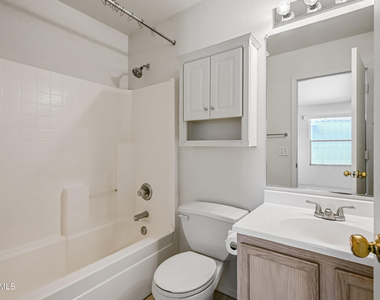 3057 W Lucia Drive - Photo Thumbnail 10