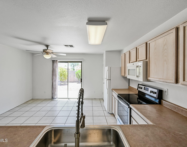 3057 W Lucia Drive - Photo Thumbnail 3