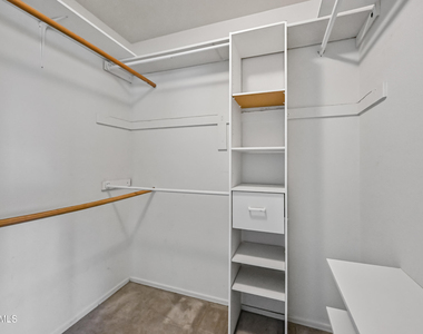 3057 W Lucia Drive - Photo Thumbnail 11