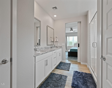 10104 E Gamma Avenue - Photo Thumbnail 23