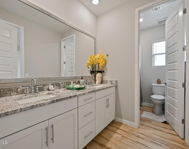 10104 E Gamma Avenue - Photo Thumbnail 29