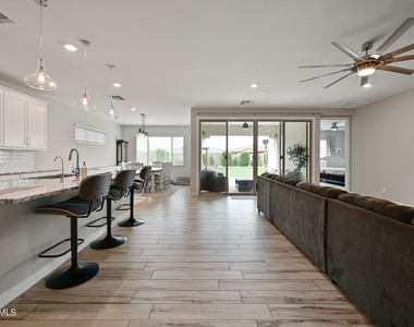 10104 E Gamma Avenue - Photo Thumbnail 10