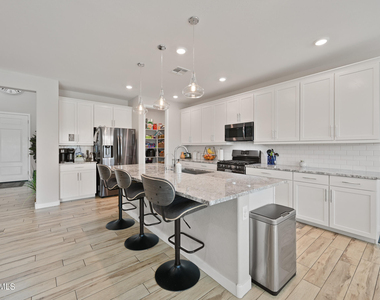 10104 E Gamma Avenue - Photo Thumbnail 13