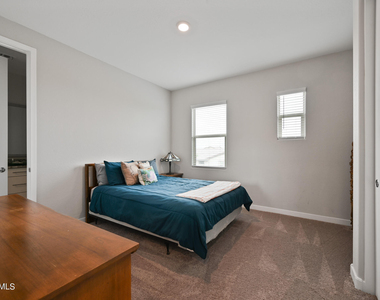 10104 E Gamma Avenue - Photo Thumbnail 27