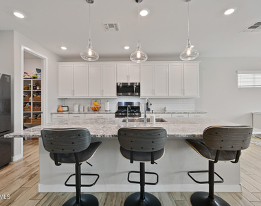 10104 E Gamma Avenue - Photo Thumbnail 12