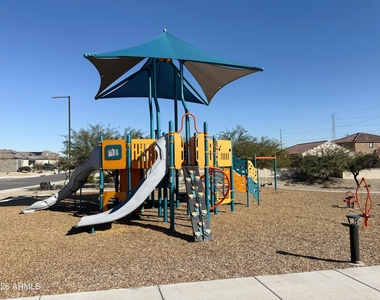 24588 W Flores Drive - Photo Thumbnail 23